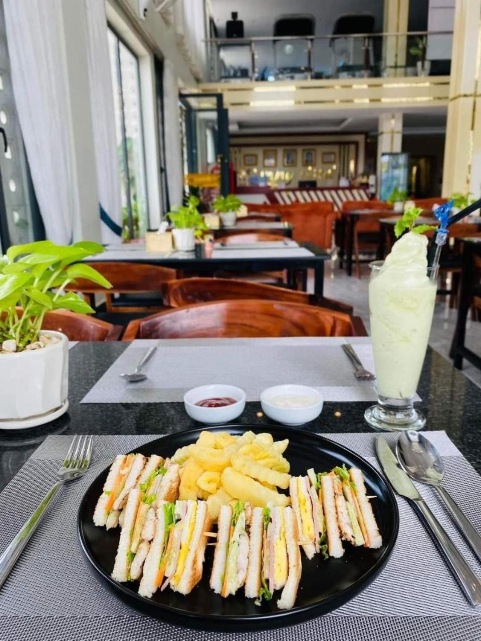 Kampot Sunny Hotel Екстериор снимка